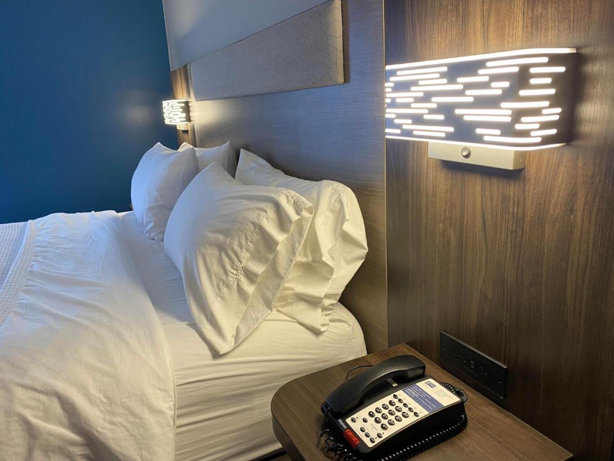 Holiday Inn Express Plymouth By Ihg Luaran gambar