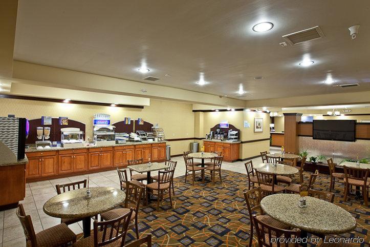 Holiday Inn Express Plymouth By Ihg Restoran gambar